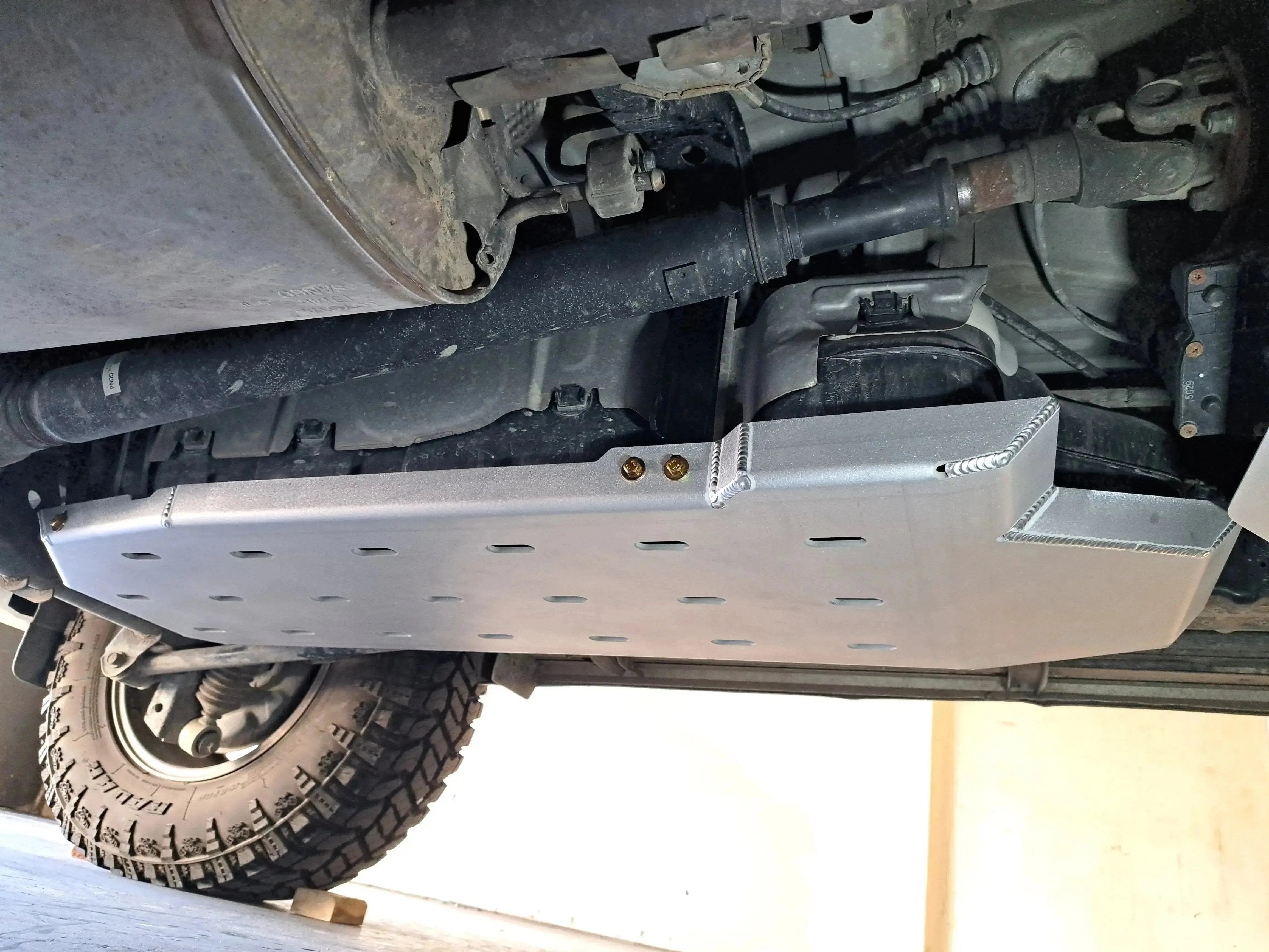 2010-2024 4Runner Gas Tank Skid Plate GTS-440 (2)